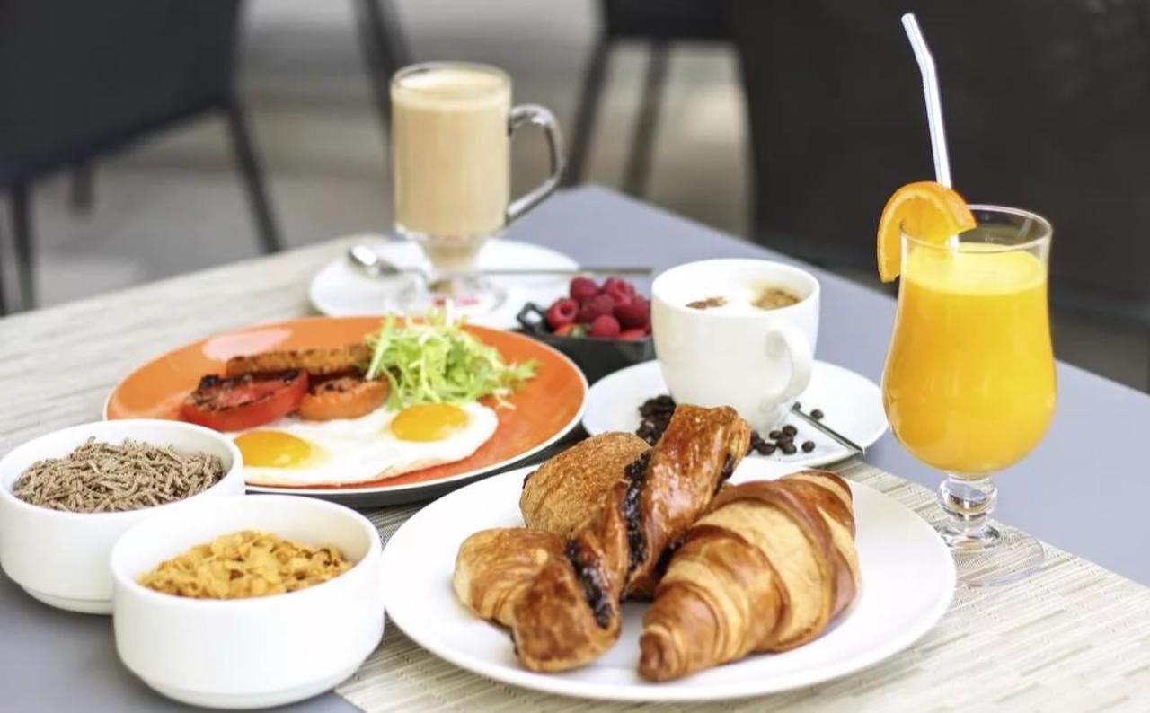 Amadeus Hotel Tbilisi Zewnętrze zdjęcie